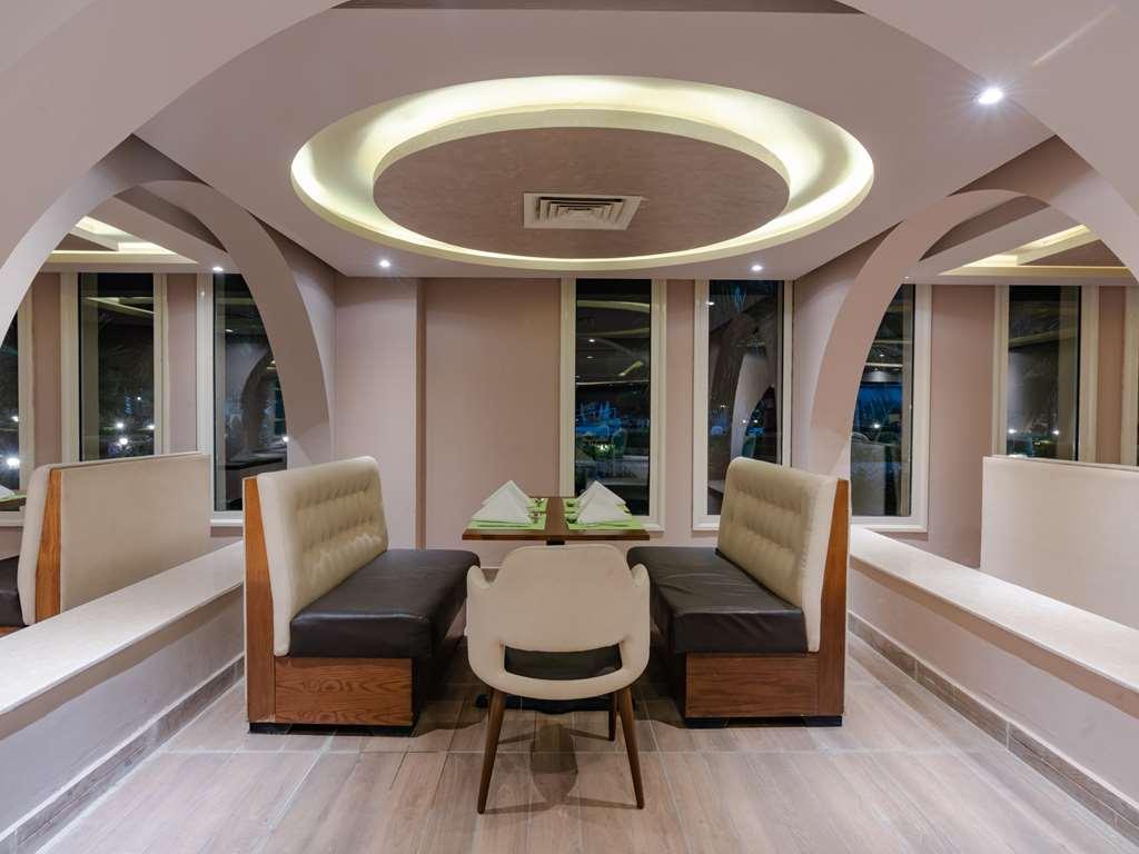 Aqua Abu Soma Resort 5*